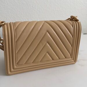 Quilted Leather Shoulder Bag - Beige